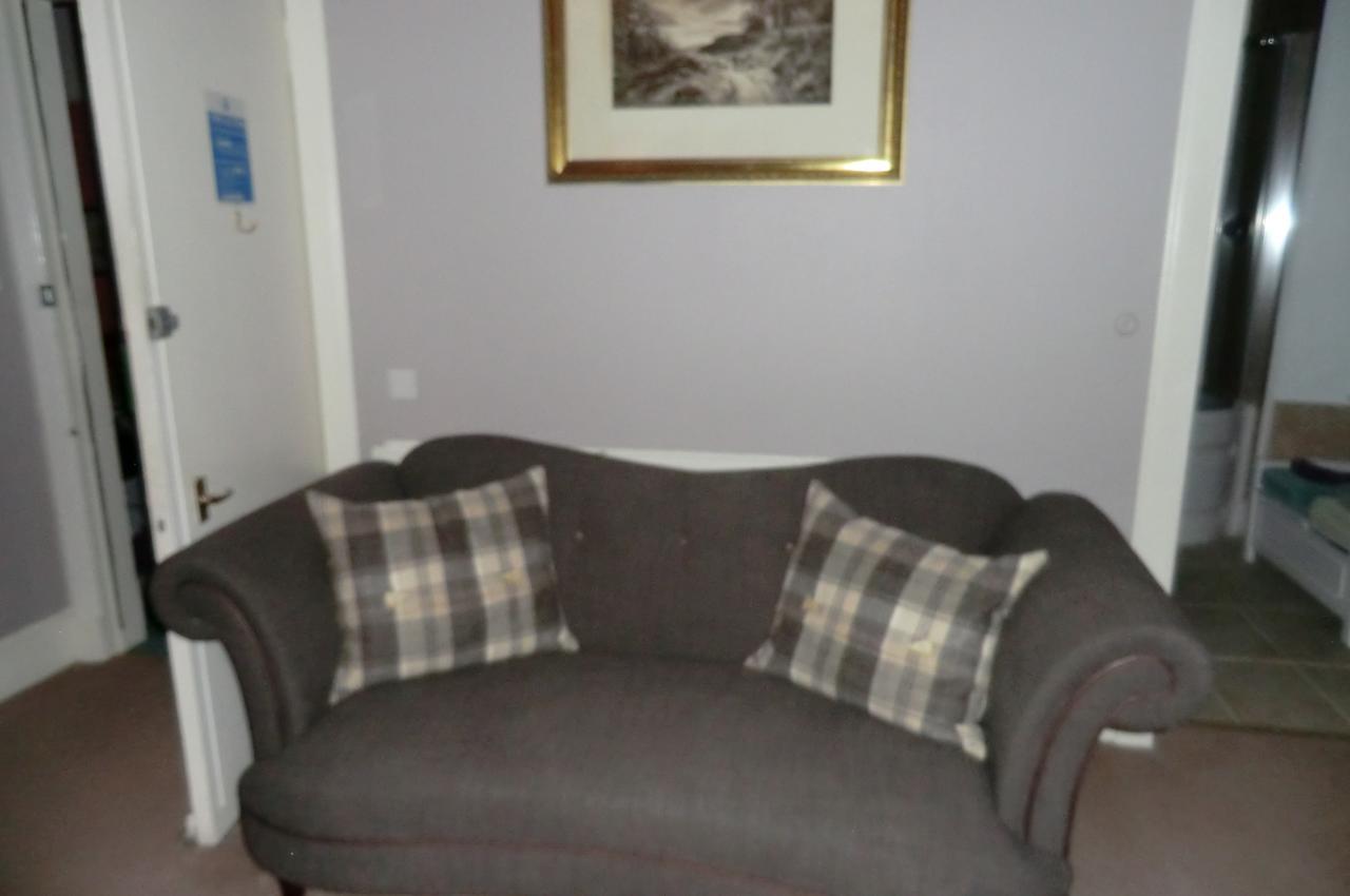 Greenlawns 4*